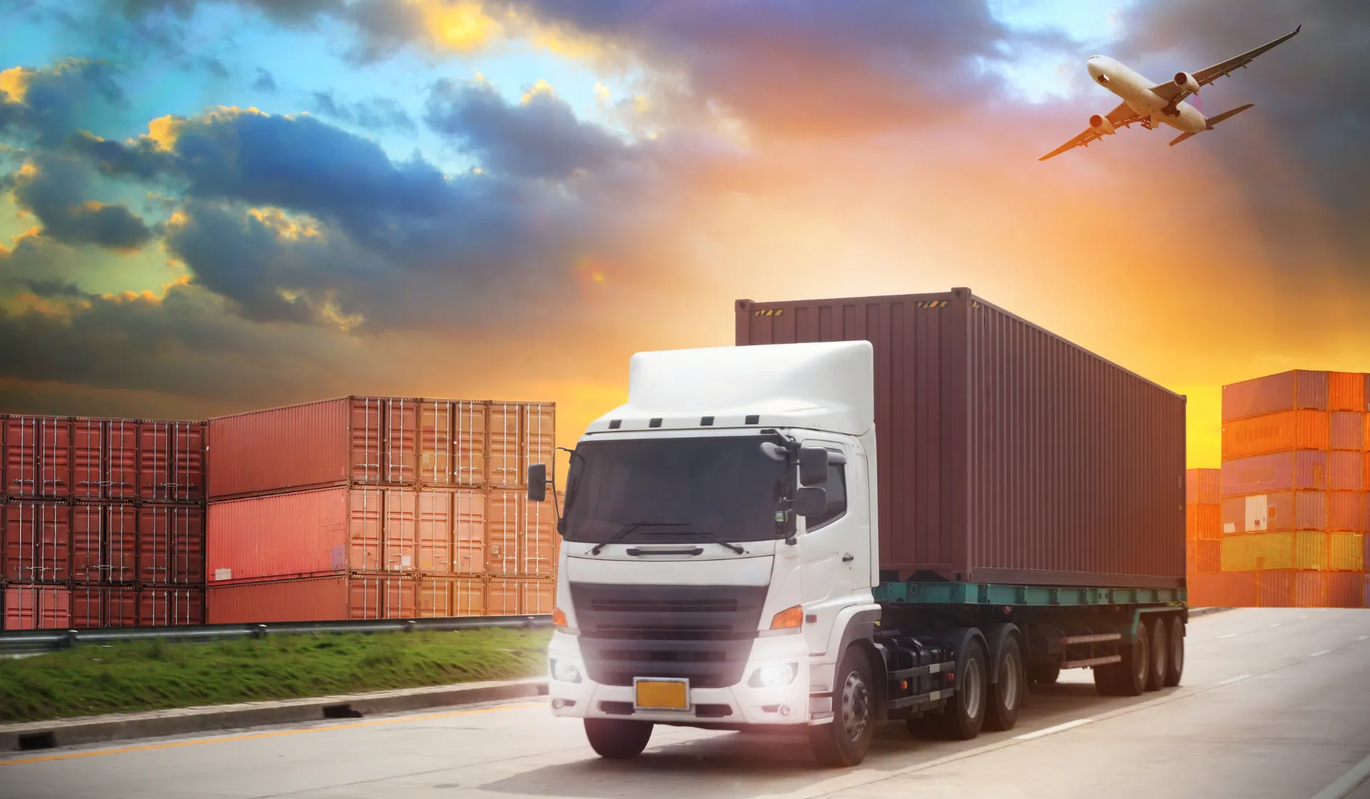 LeadGulls licensed digital ads experts analyzing a digital marketing strategy for logistics companies